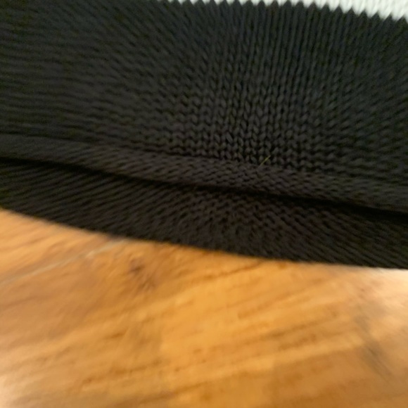 H&M loose knit black and white sweater - Picture 5 of 5